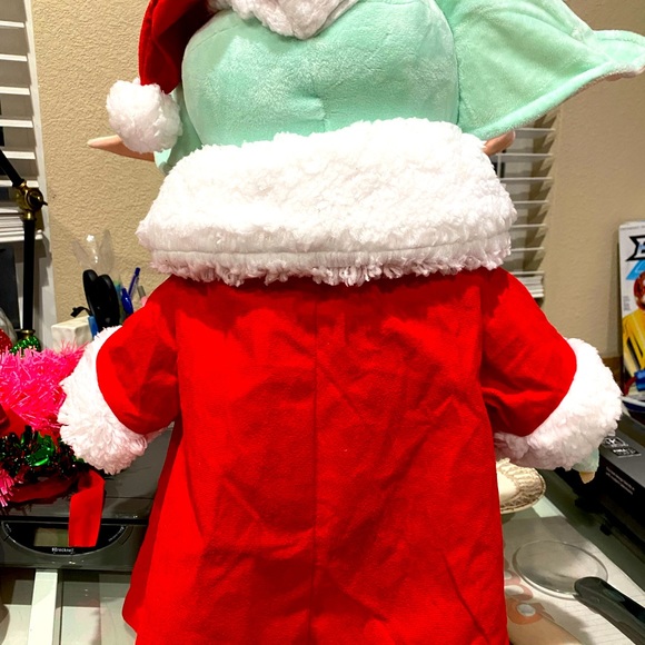 Star Wars Grogu Baby Yoda
Holiday Greeter - New with tag - Picture 5 of 10